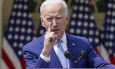 拜登“退选论”发酵，市场押注“特朗普大胜”，一个沉寂已久的危机再浮现！特斯拉二代Optimus亮相世界人工智能大会；八年六首相！斯塔默上台，能否带领英国脱困？| 一周国际财经