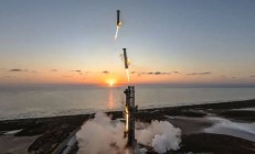 全球科技早参丨“筷子”夹火箭！SpaceX第五次“星舰”试飞大成功；苹果被曝最早明年推出更便宜版本的Vision头显；现实版蜘蛛侠：塔夫茨大学工程师发明蛛网发射装置