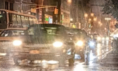 雨季车辆易损，车险如何为你分担风险？