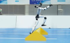 宇树科技IPO 人形机器人上市赛鸣枪