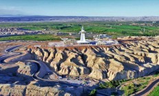 “西部乌镇”：乌尔禾乡村振兴的就地现代化探索与实践