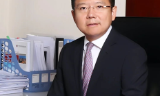 华富基金“换帅”；摩根基金拟自购至少5400万元