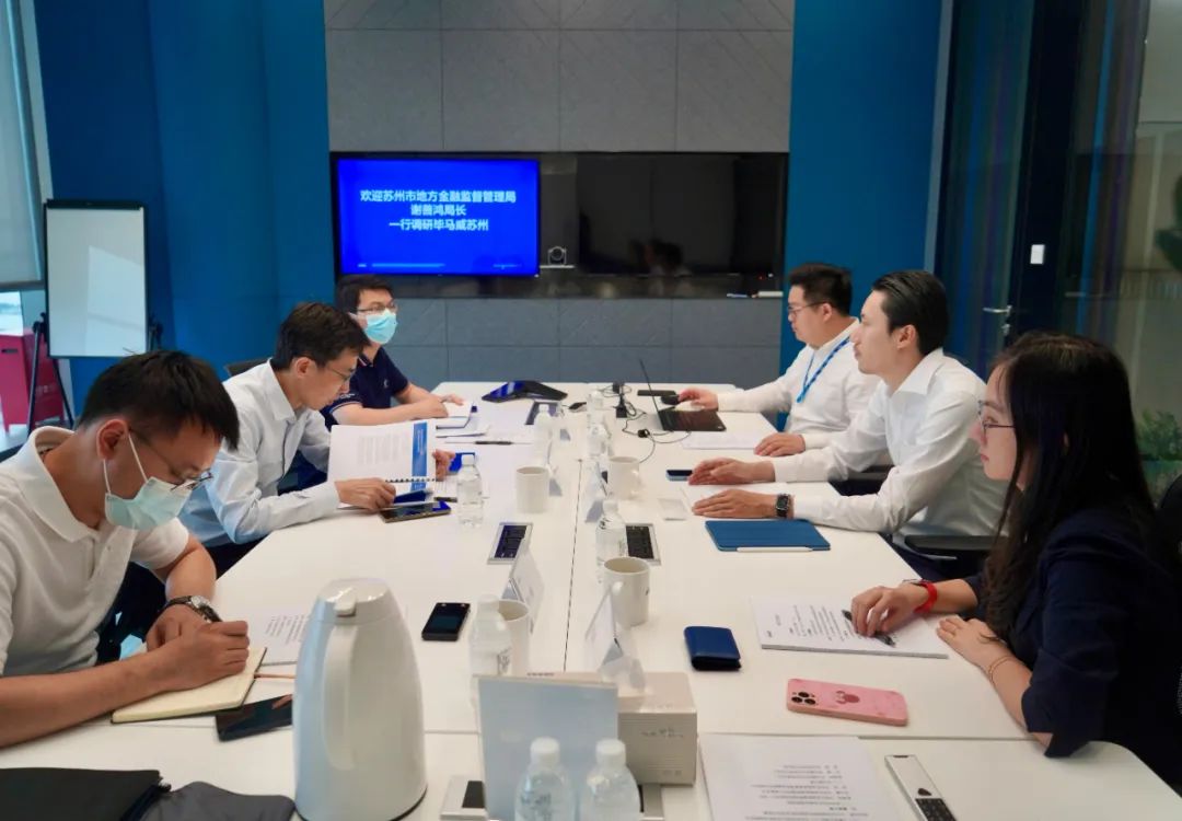 全国人大代表、中国太保战略研究中心(ESG办公室)主任周燕芳：建议大力推广商业健康险在公立医院一站式结算 　　