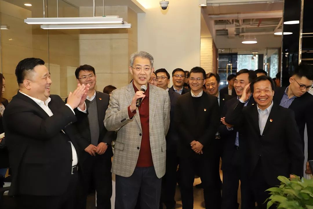 汇泉基金陈洪斌新任总经理；李晓星调仓晶品特装丨天赐良基早参