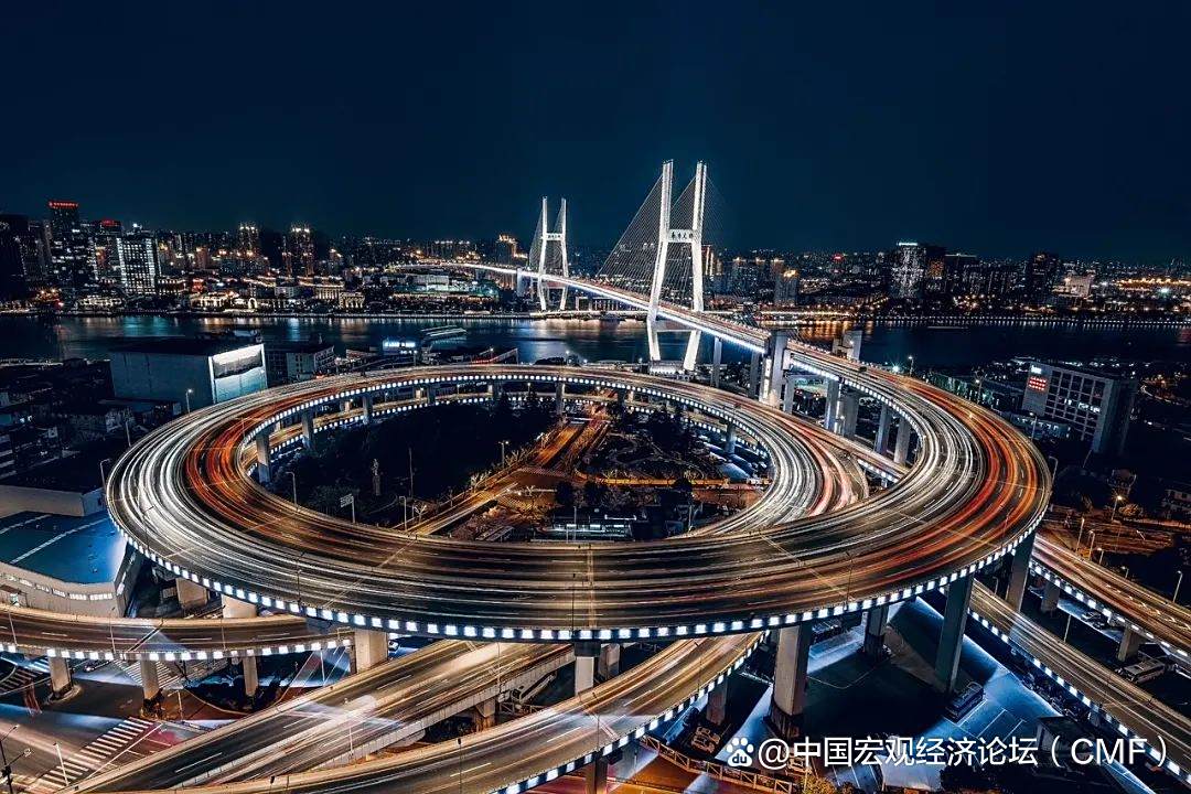工程机械行业景气度持续回升，三大龙头一季度营收、净利双增