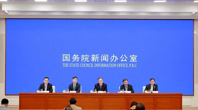 央行研究局局长王信：要把地缘政治变化、AI使用及气候变化、自然环境等因素纳入宏观经济分析中