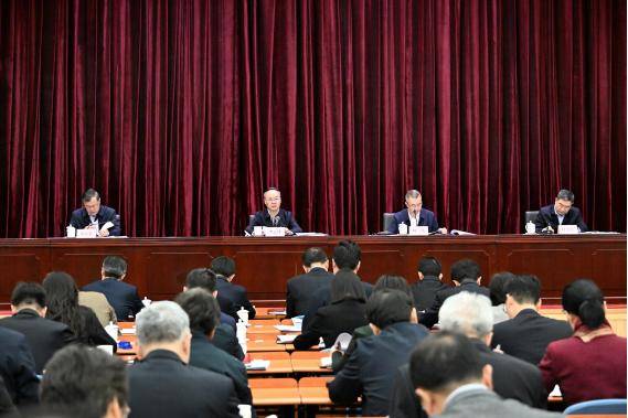 金融监管总局局长李云泽：开放合作是全球金融互利共赢的必然选择
