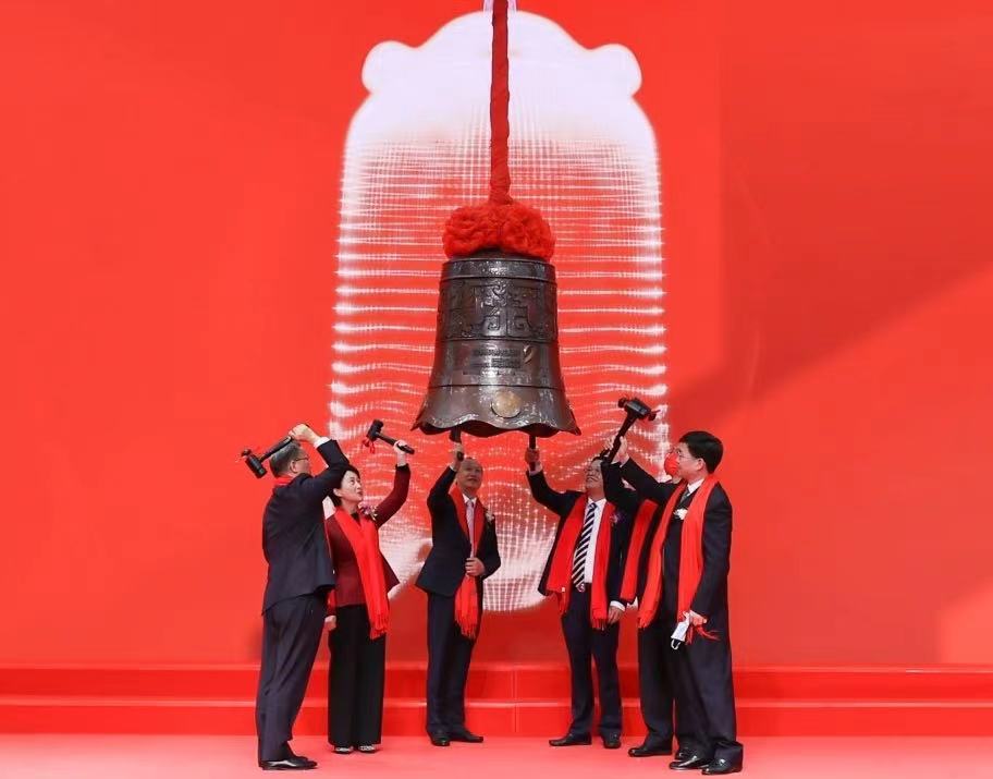 深市首批半年报出炉 四家公司业绩“双增”