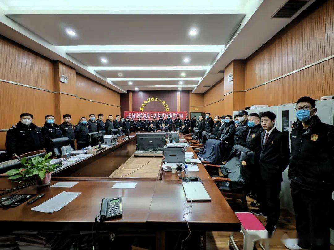 中国再保：和春雷到龄退休 庄乾志接任党委书记 　　