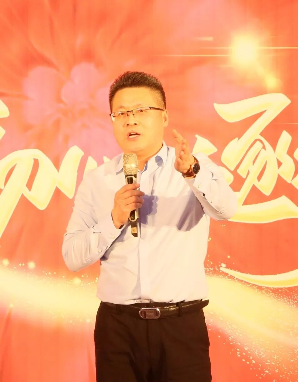 瑞达期货：公司副总经理徐志谋辞职 将继续担任瑞达基金董事长